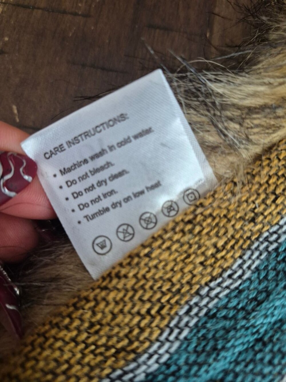 Faux Fur & Southwest Pattern Throw Blanket - Cozy & Stylish Reversible Design By - Picture 3 of 6